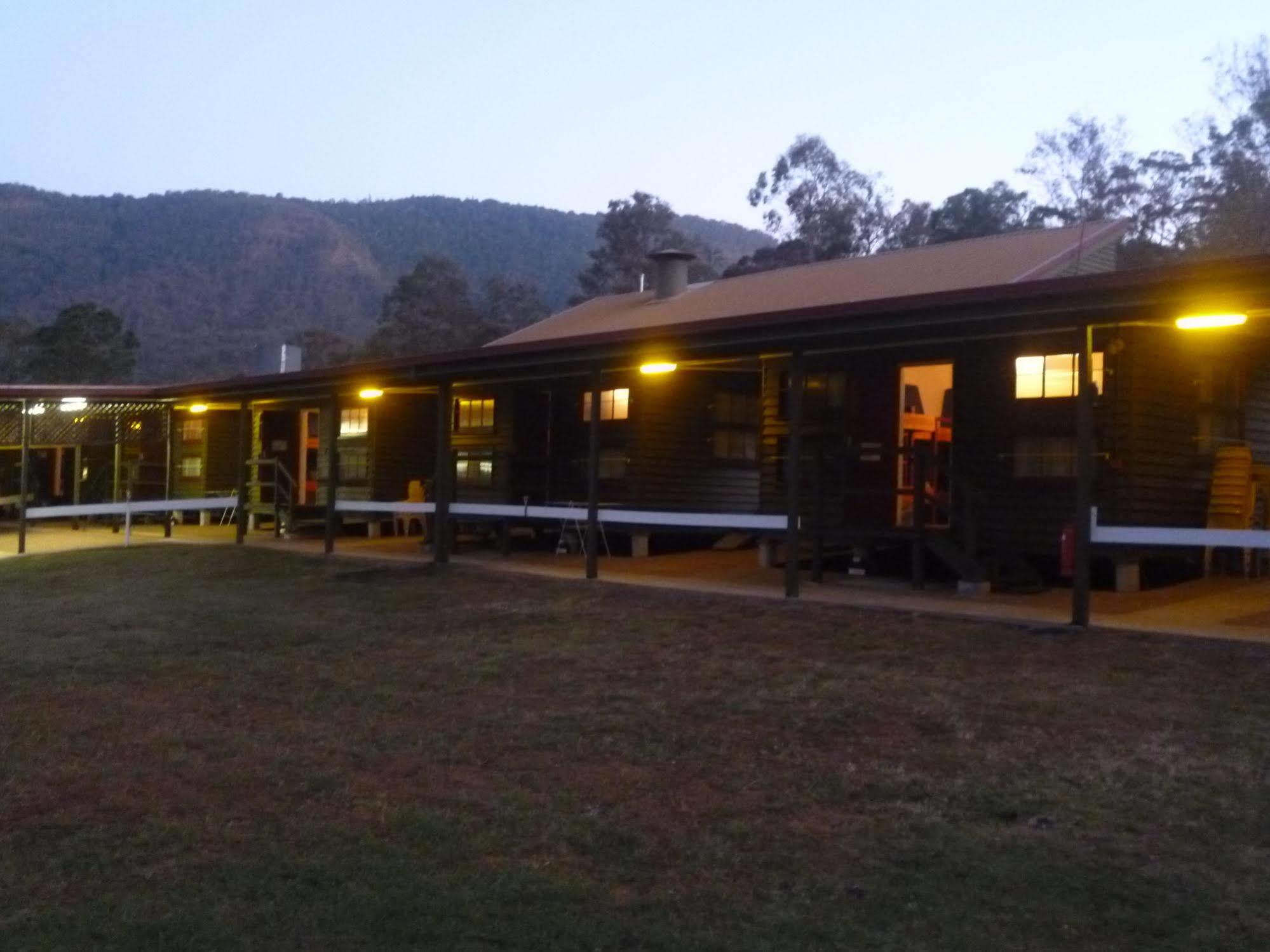 Christmas Creek Cafe & Cabins Lamington Exterior foto
